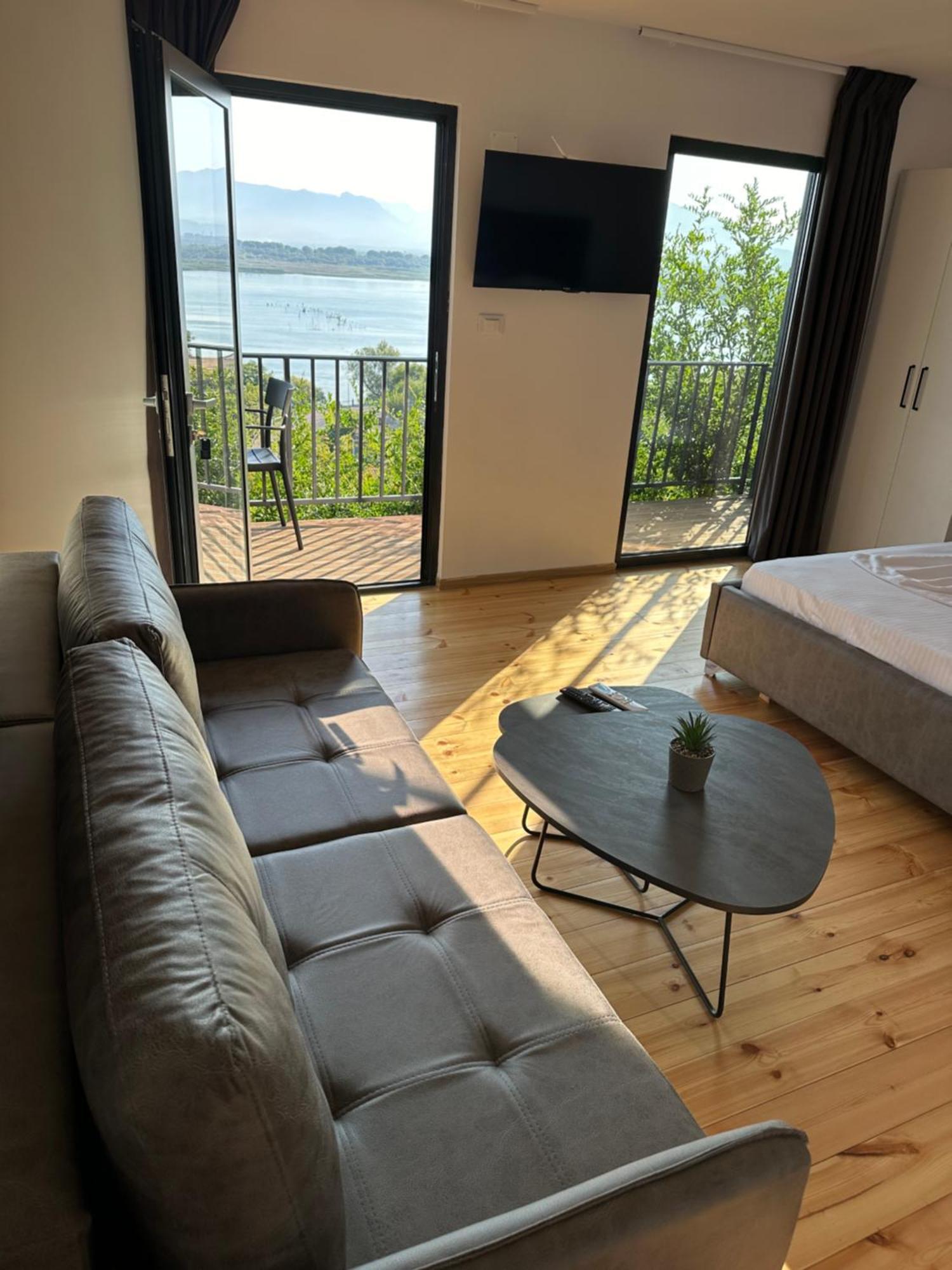 Lake Escape Villa Shiroke Шкодер Екстер'єр фото
