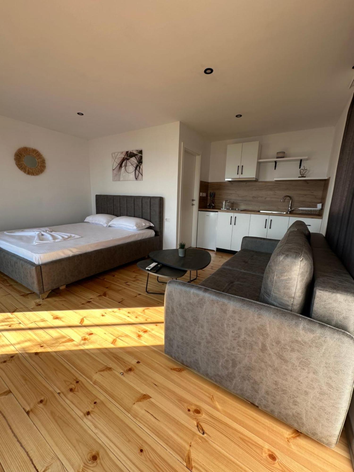 Lake Escape Villa Shiroke Шкодер Екстер'єр фото